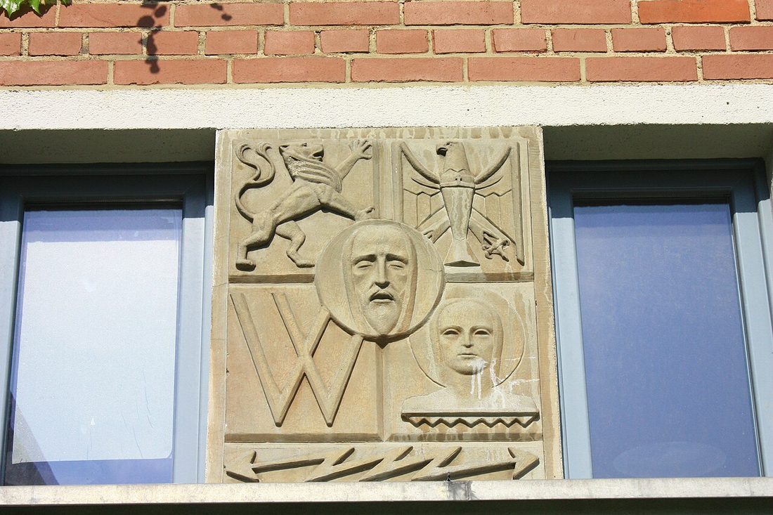 The Heraldic Alphabet: Weird Letters and Fonts from History