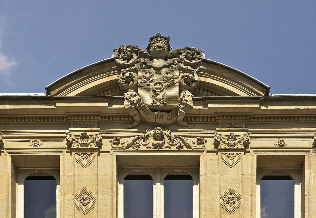 Three Things Every Real Coat of Arms Should Have