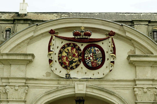 What is Heraldry: A Simple Guide to Family Crests